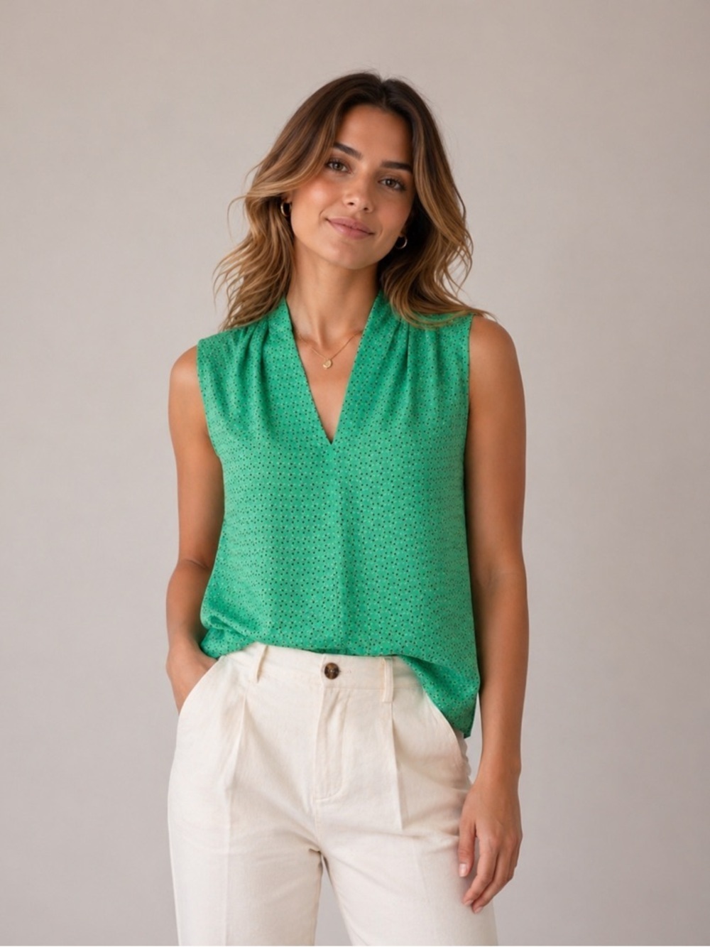 CAbi Style #124 Micro Polka Dot Kelly Green Silk Blend Sleeveless Blouse - L